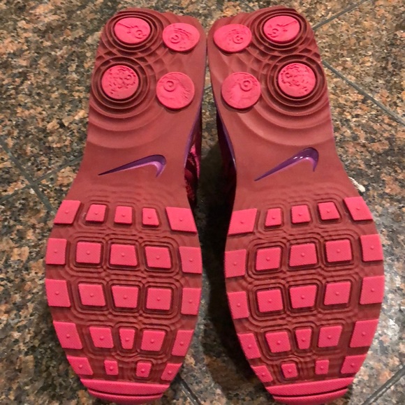 NIKE WOMENS SHOX GRAVITY in RED - Picture 6 of 8